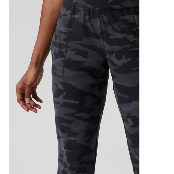 Athleta • Black Camo Salutation Jogger • Size L - Picture 6 of 13